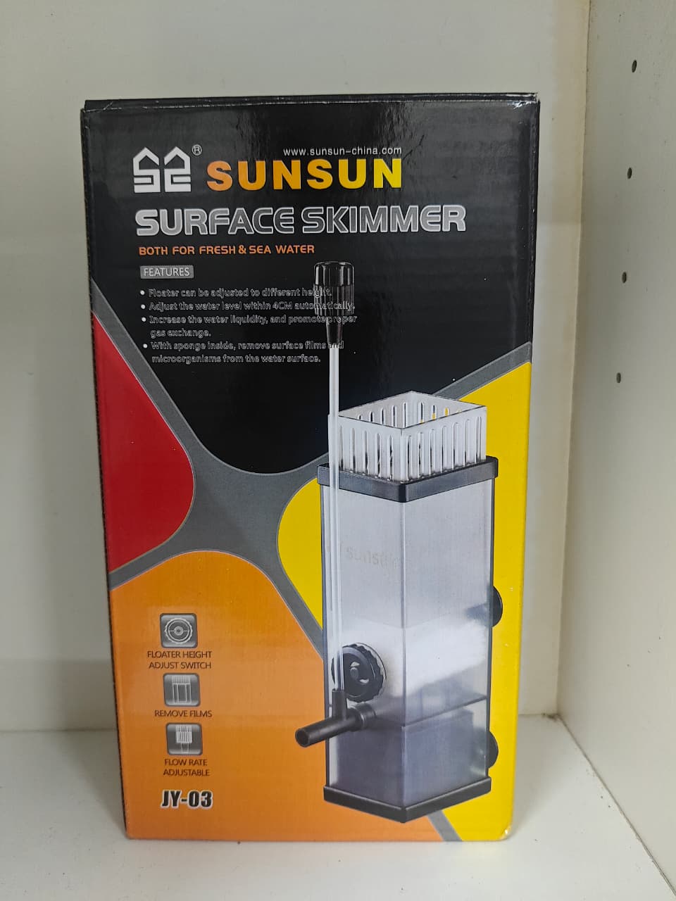 Crystal Clear Display with Continuous Surface Cleaning using SUNSUN Surface Skimmer JY-03